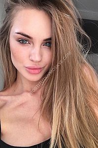 Алина, метро Севастопольская