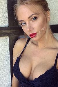 Алина, метро Озёрная