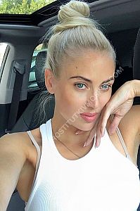 Лена, метро Балтийская