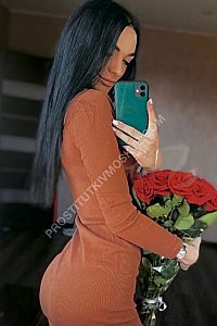 Анжелла, метро Спартак